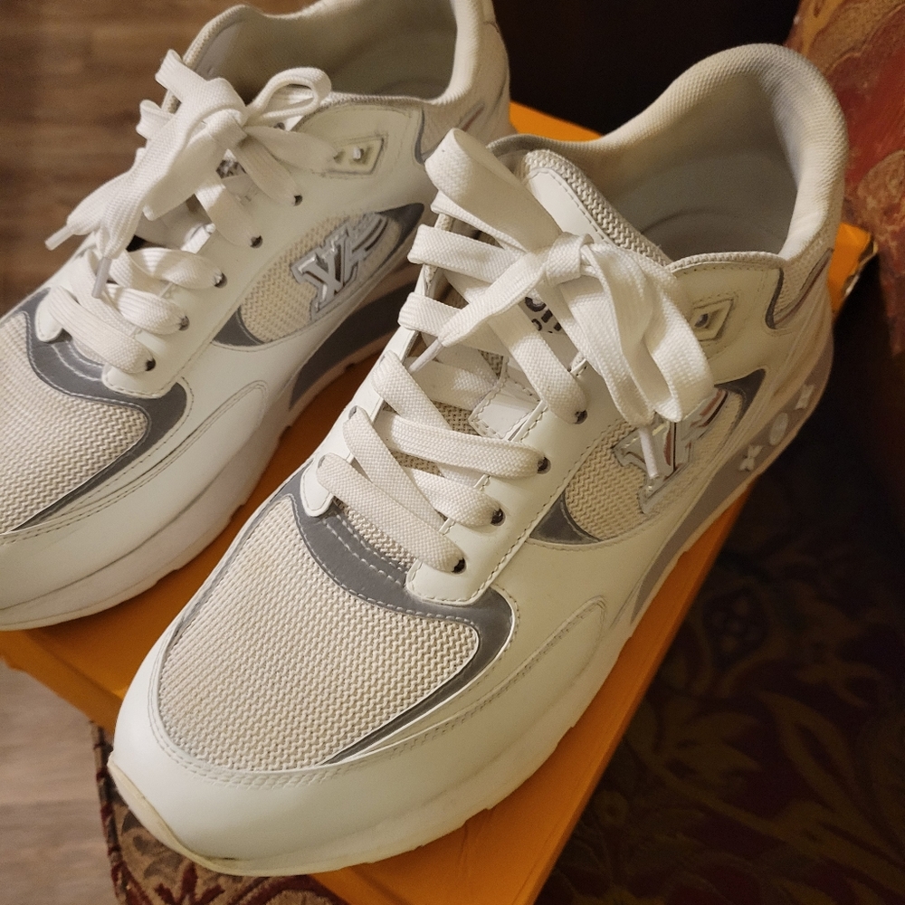 Louis Vuitton Run Away Trainers Men Size 11 White Silver Grey